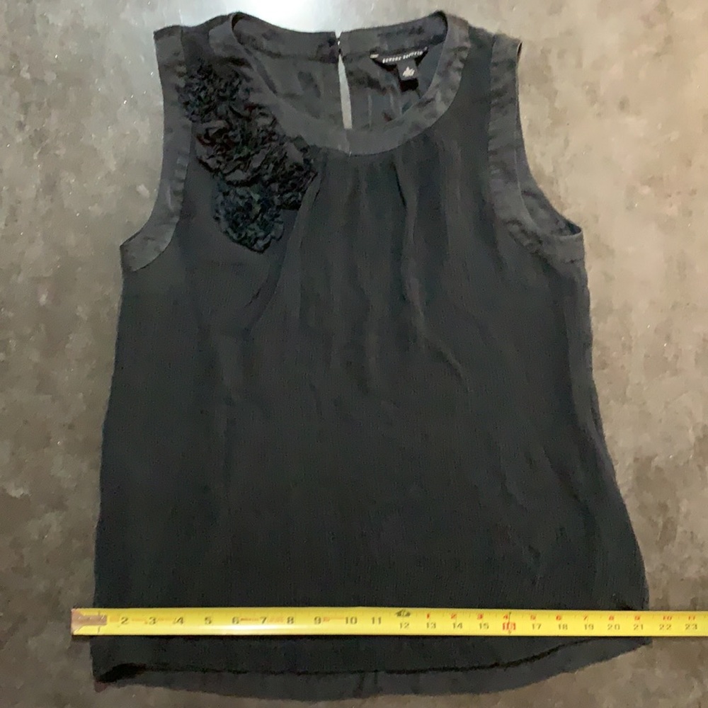 Banana Republic Rosette‎ Silk Top Black - Picture 8 of 10